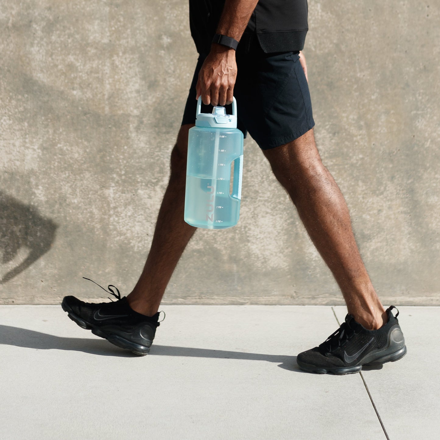 goals-gallon-128oz-water-bottle-with-straw-u5 A75I8756.jpg