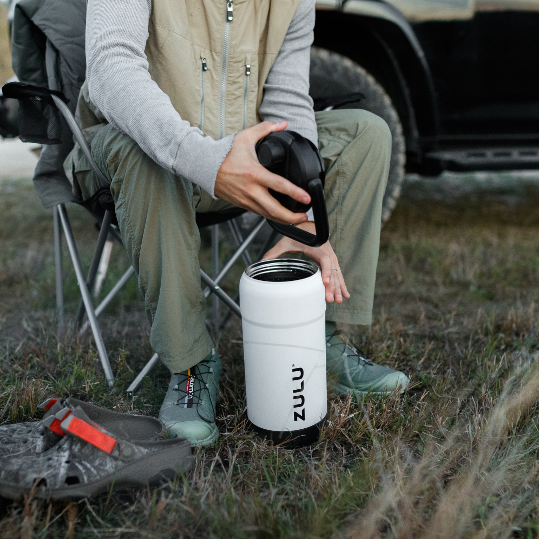 goals-mammoth-101oz-stainless-steel-bottle-v4 GoalsMammothWhiteLifestyle.png