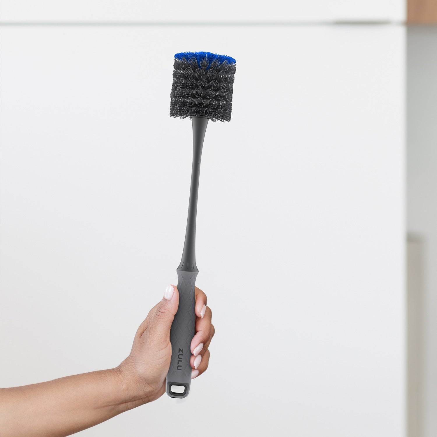 bottle-and-straw-cleaning-brush-set-k6 Zulu_Bottle_Brush_Holding.jpg